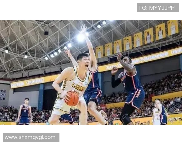 南京篮球队精英赛精彩配合分析展现团队默契与战术执行力 南京篮球队精英赛精彩配合分析展现团队默契与战术执行力